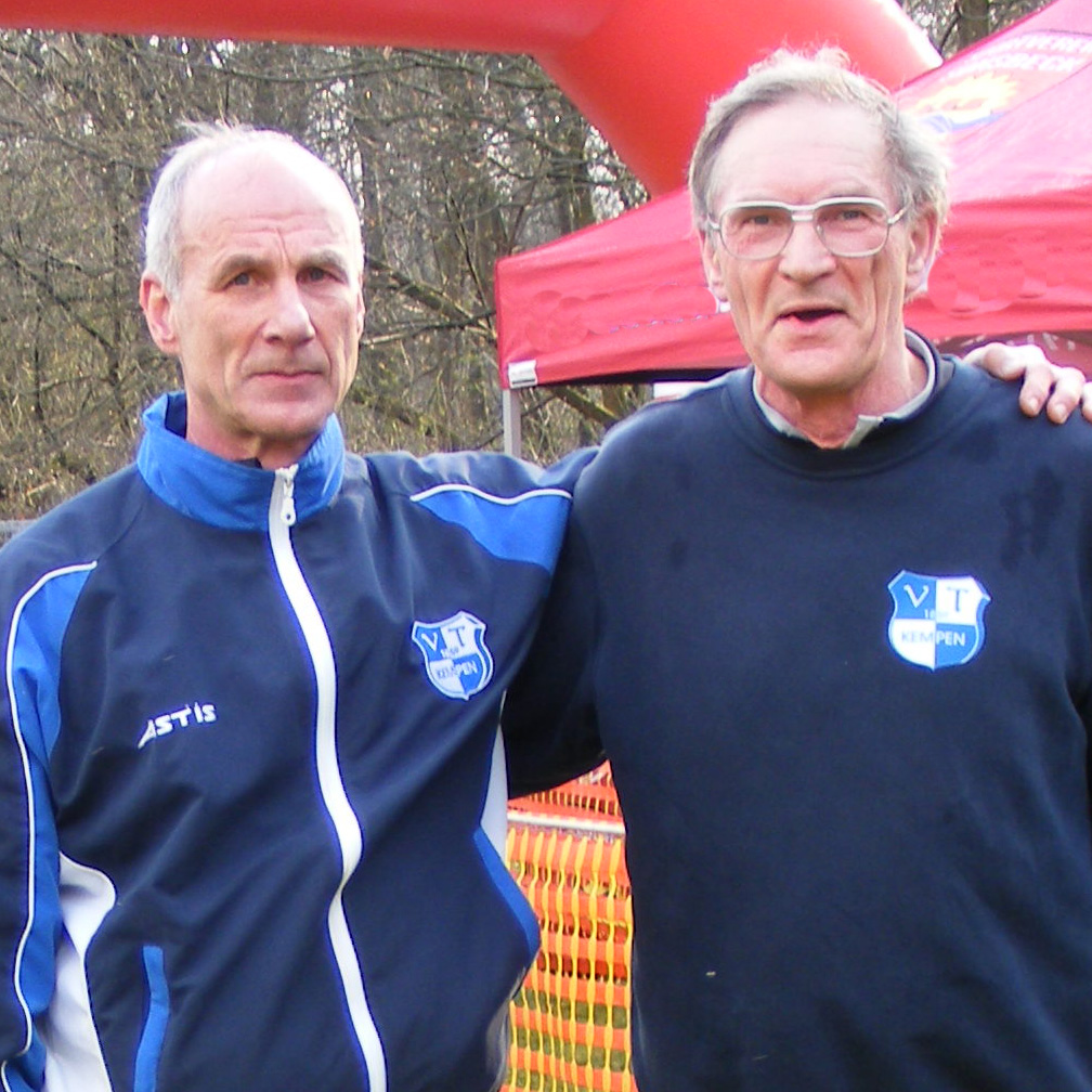 Dieter Hitzmann (links) und Norbert Schweig sind erfolgreiche Leichtathleten in der Vereinigten Turnerschaft Kempen.